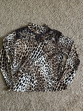 EUC Vintage Women’s Cheetah Shirt